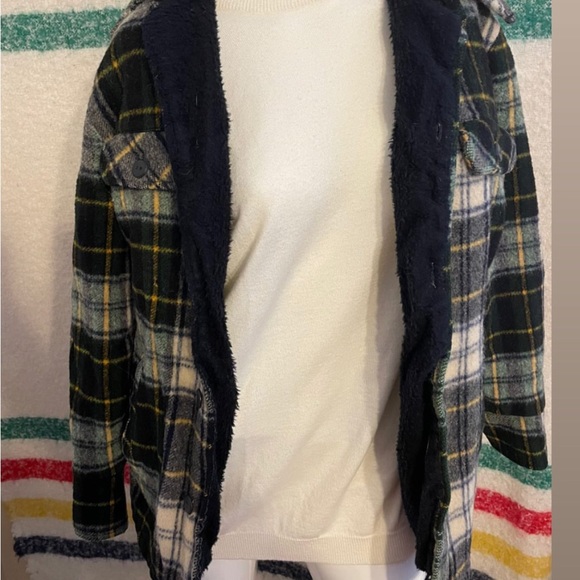 70’s plaid wool button up shacket - Picture 3 of 4